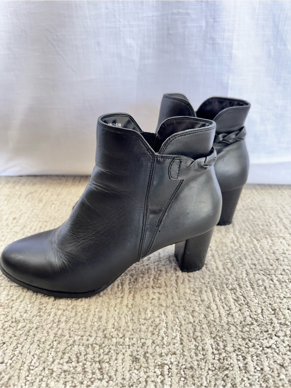 David Tate Black Leather Ankle Boots 7.5 Braided Detail Block Heel Booties